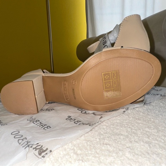 BAMBOO Women's Block Heel Sandal with Ankle Strap
Size 7 - Picture 6 of 8